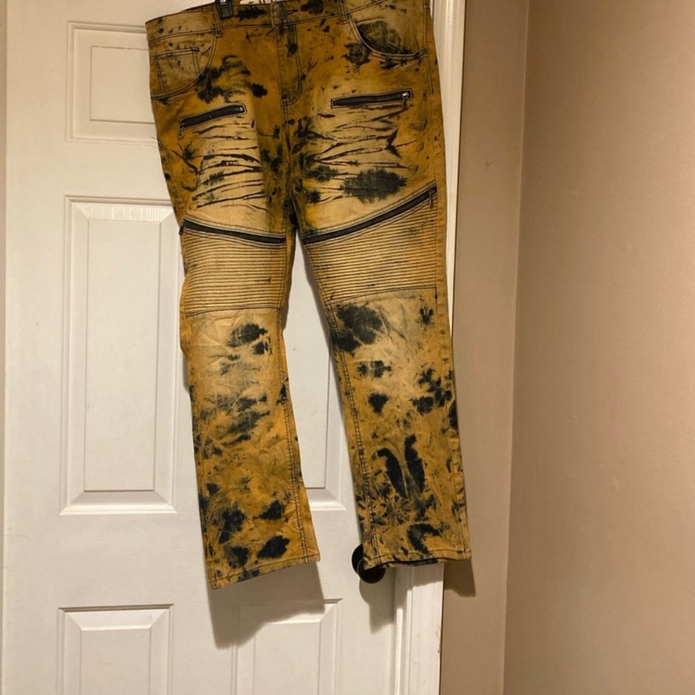Encrypted Jeans Men’s Size 38 Waist (Inseam 29in)
